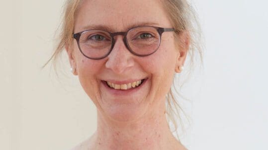 Yogaforum Düsseldorf · Martin Henniger Dozentinnen-Porträt Daniela